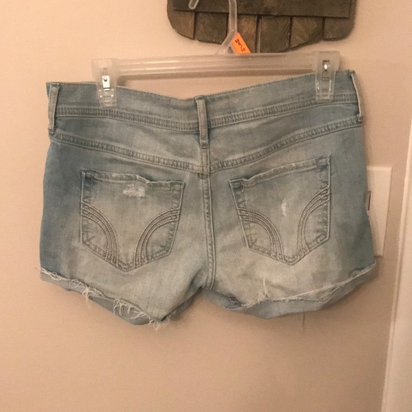 Shorts - Picture 2 of 3